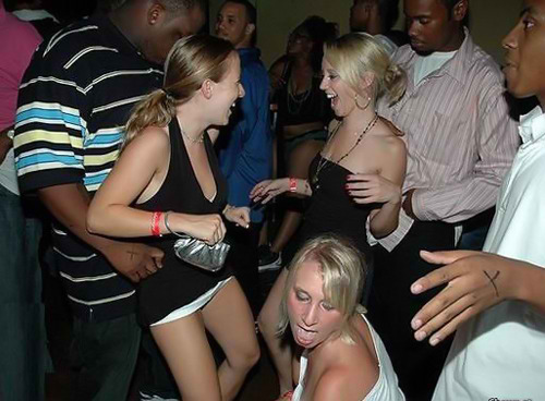 500px x 368px - Interracial party sex in college - Amateur Interracial Porn