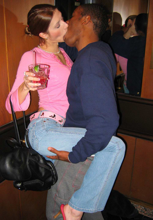 Interracial Porn Kissing - Interracial kissing porn: Honey, can you at least wait till we get up to  our room - Amateur Interracial Porn