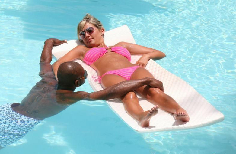 Interracial Swimming Porn - Pool flirting scenes - Amateur Interracial Porn